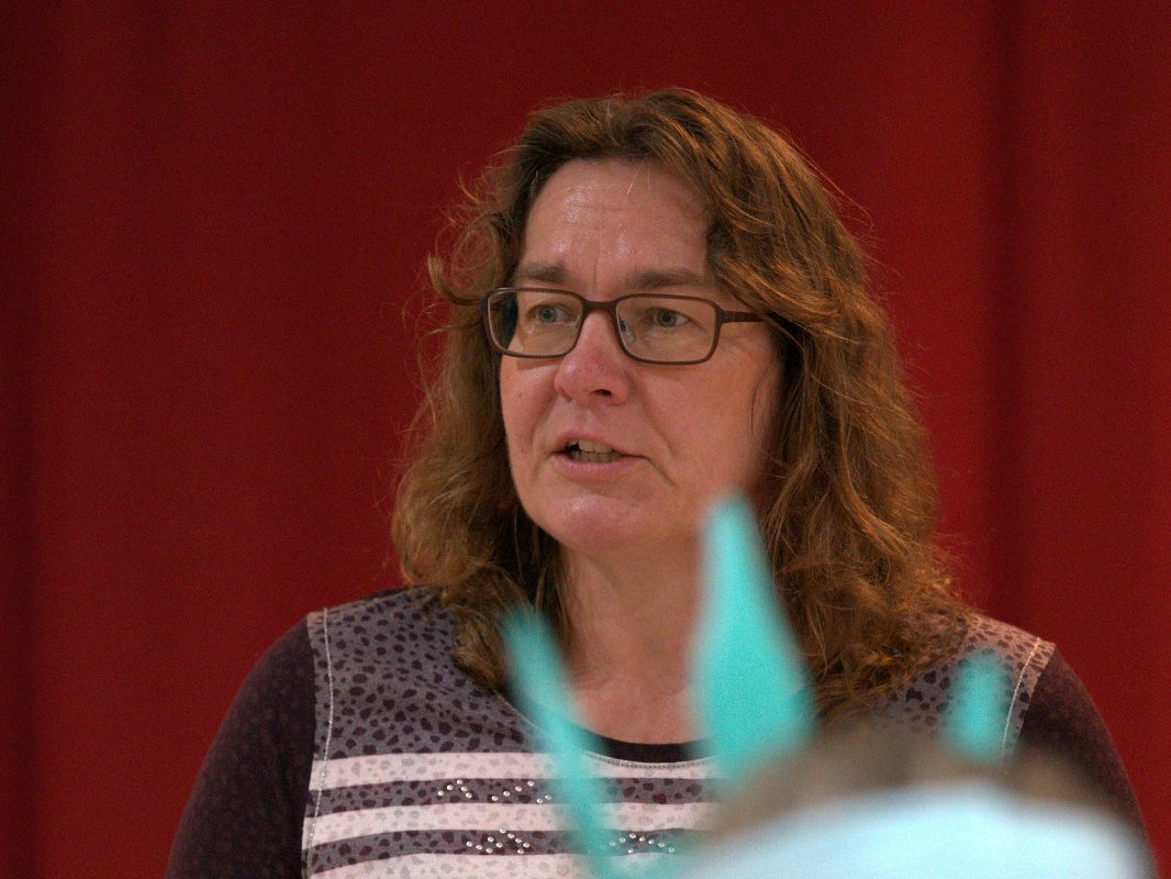 Angela beim Teamcoaching